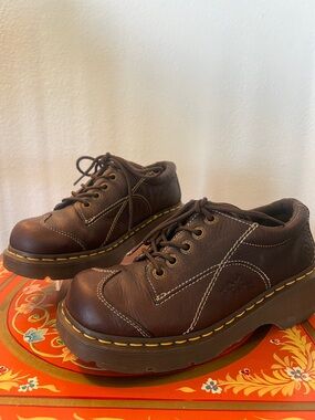 Rare 12280 Dr. Martens Vintage Daisy Embossed Dark Brown Chunky Platform Oxfords